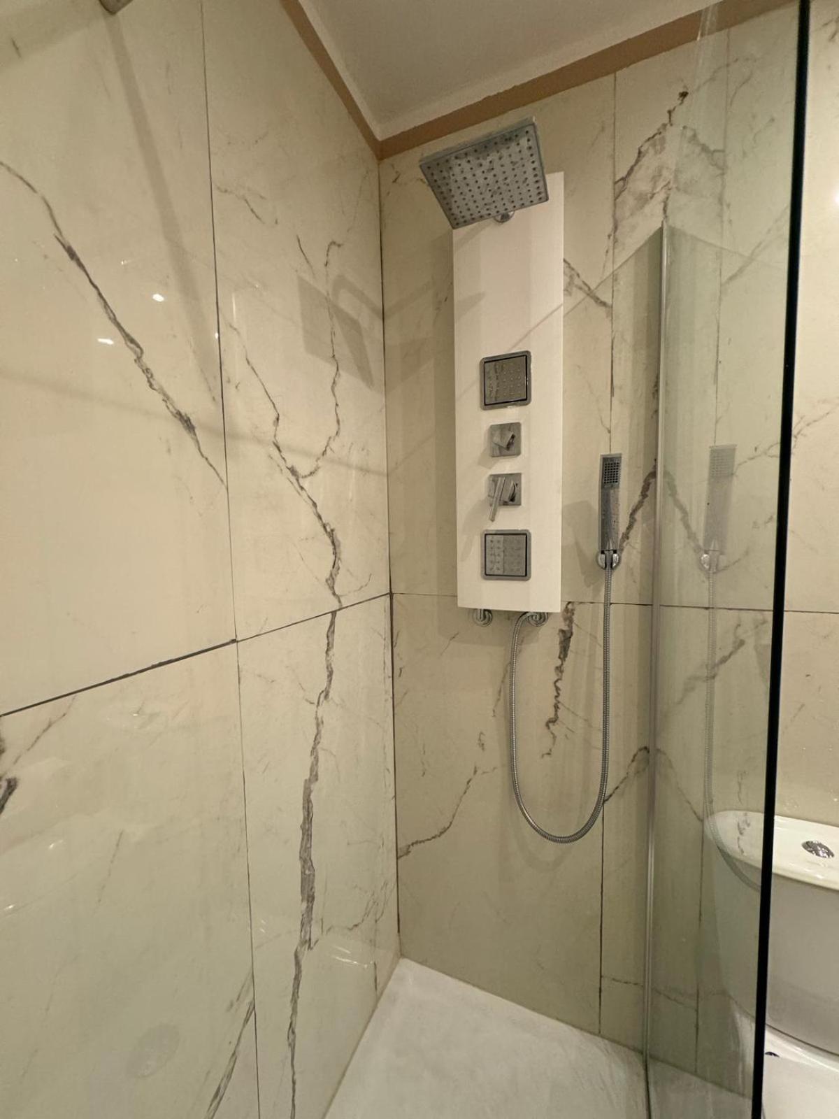 Verdi Apartments 卡塔尼亚 外观 照片