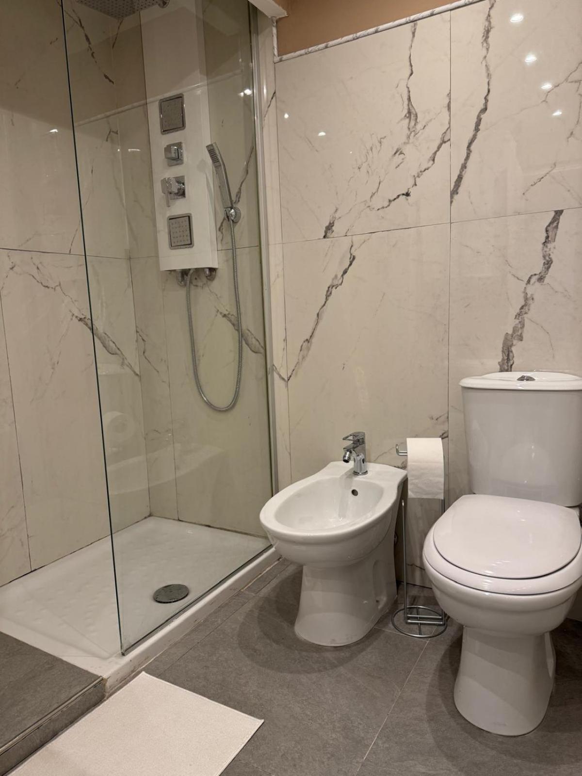 Verdi Apartments 卡塔尼亚 外观 照片