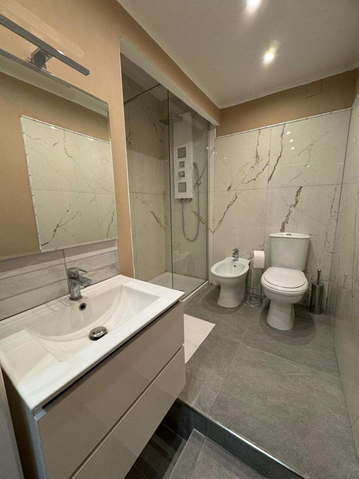 Verdi Apartments 卡塔尼亚 外观 照片