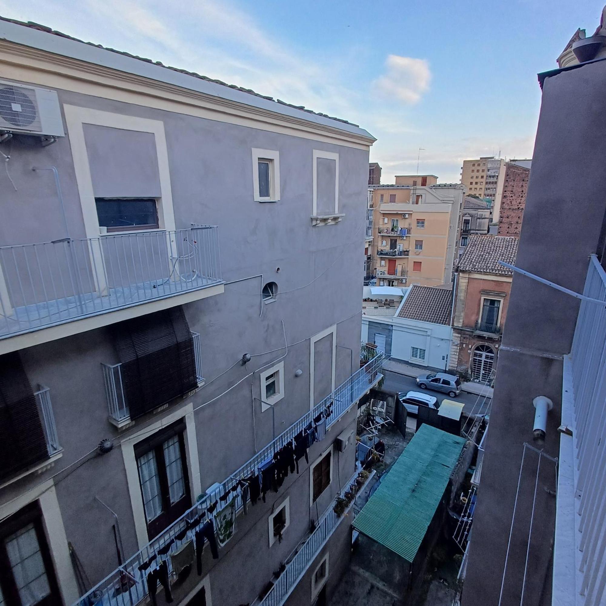 Verdi Apartments 卡塔尼亚 外观 照片
