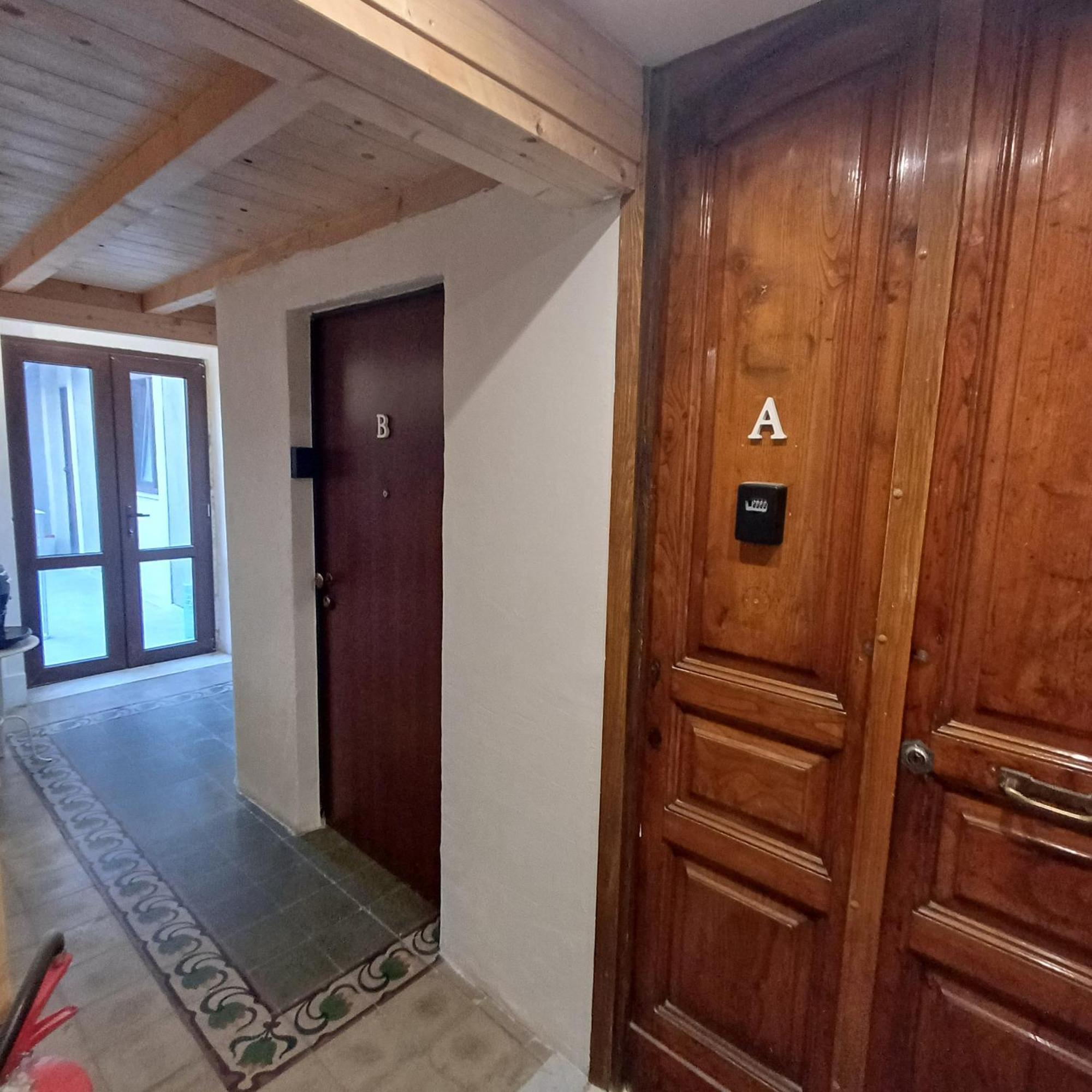Verdi Apartments 卡塔尼亚 外观 照片
